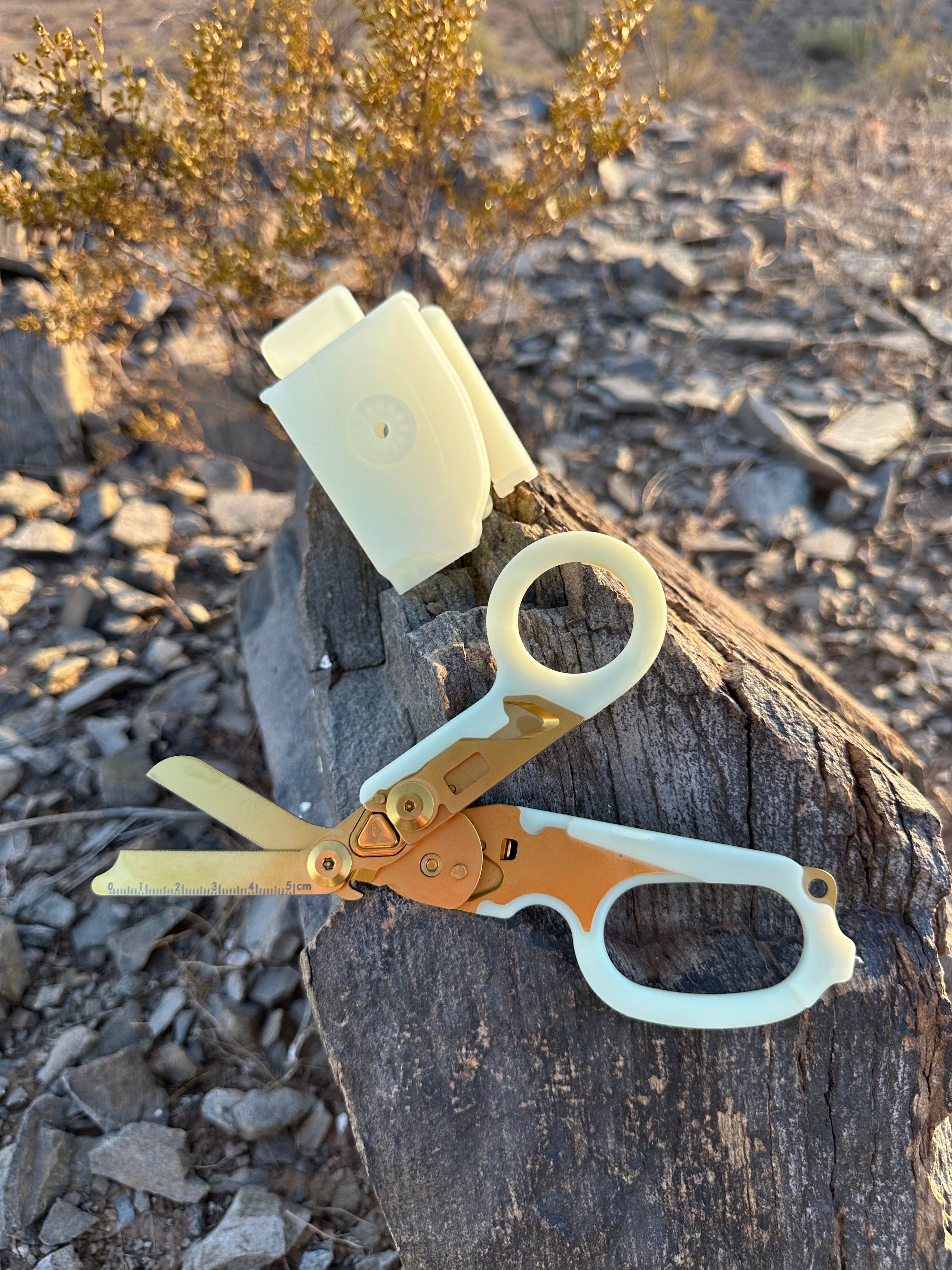 Why Every First Responder (and Everyday Prepper) Should Have a Pair of These Tactical Trauma Shears